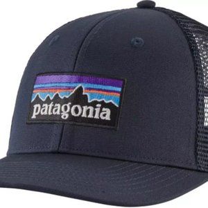 Patagonia 38289 Men's P-6 Logo Trucker Hat Navy Blue NWT
